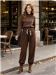 Pantalón jogger con cinturón pañuelo