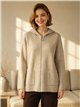 Jaqueta de tricô oversized com capuz e bolsos frontais.