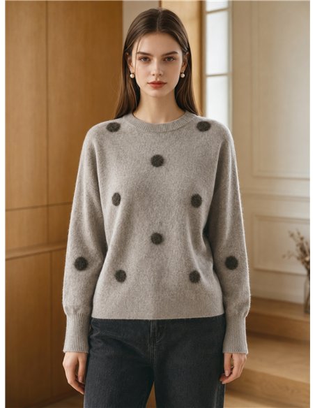 Camisa com pompons em relevo
