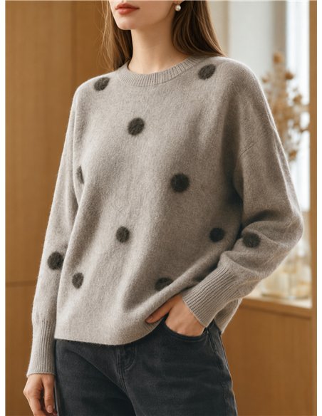 Camisa com pompons em relevo