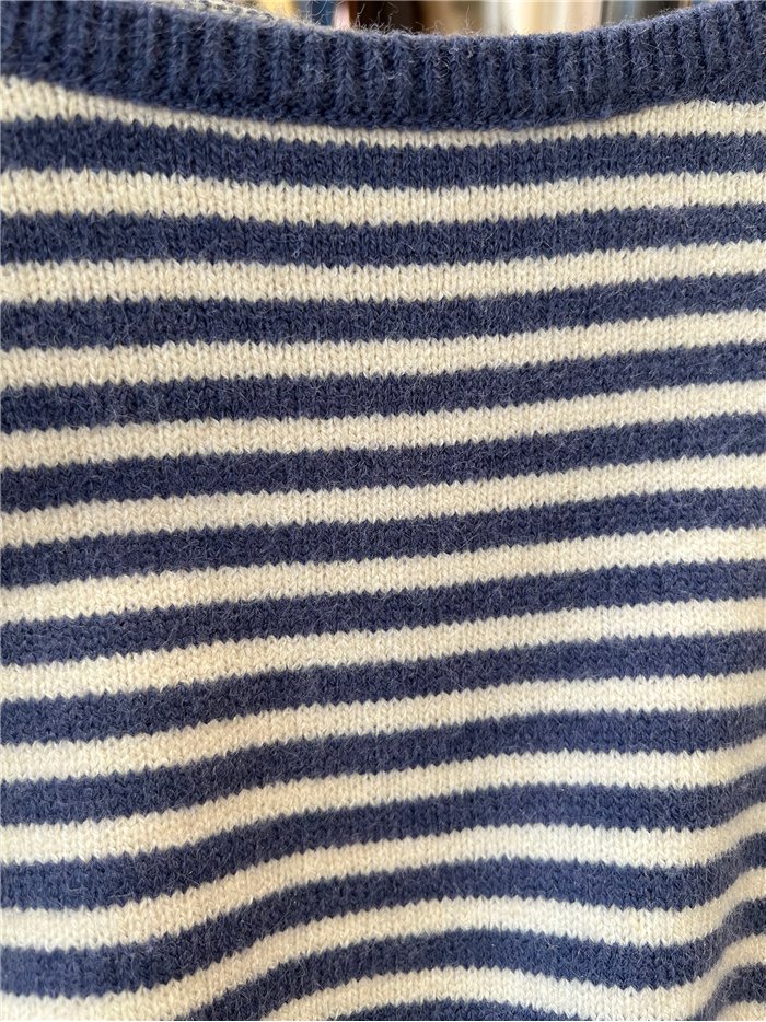 Jersey punto fino cuello pico