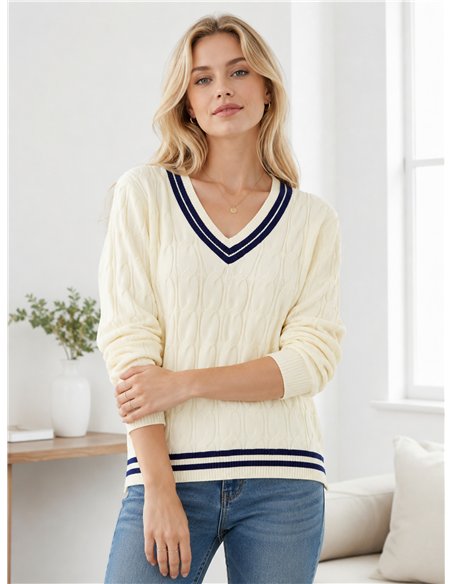 Übergroßer Zopfstrickpullover mit V-Ausschnitt und kontrastierenden Details