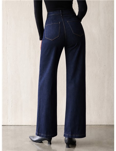 Jeans wide leg detalle botones