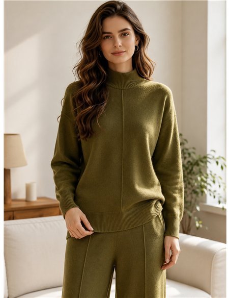 Conjunto jersey cuello alto y pantalón