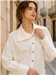 Camisa amplia botonadura lateral