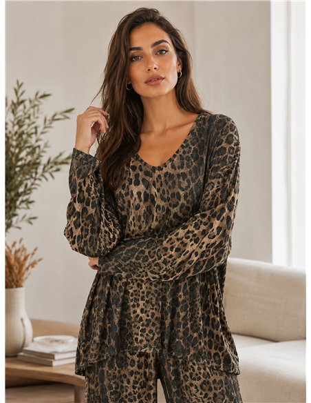 Completo composto da camicetta lunga con stampa animalier e glitter e pantaloni