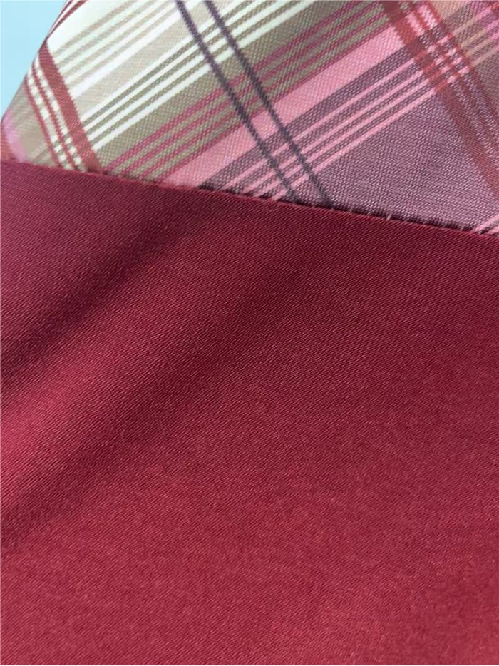 Blusa fluida combinada cuadros talla grande