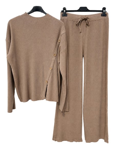 Conjunto jersey amplio botones laterales y pantalón