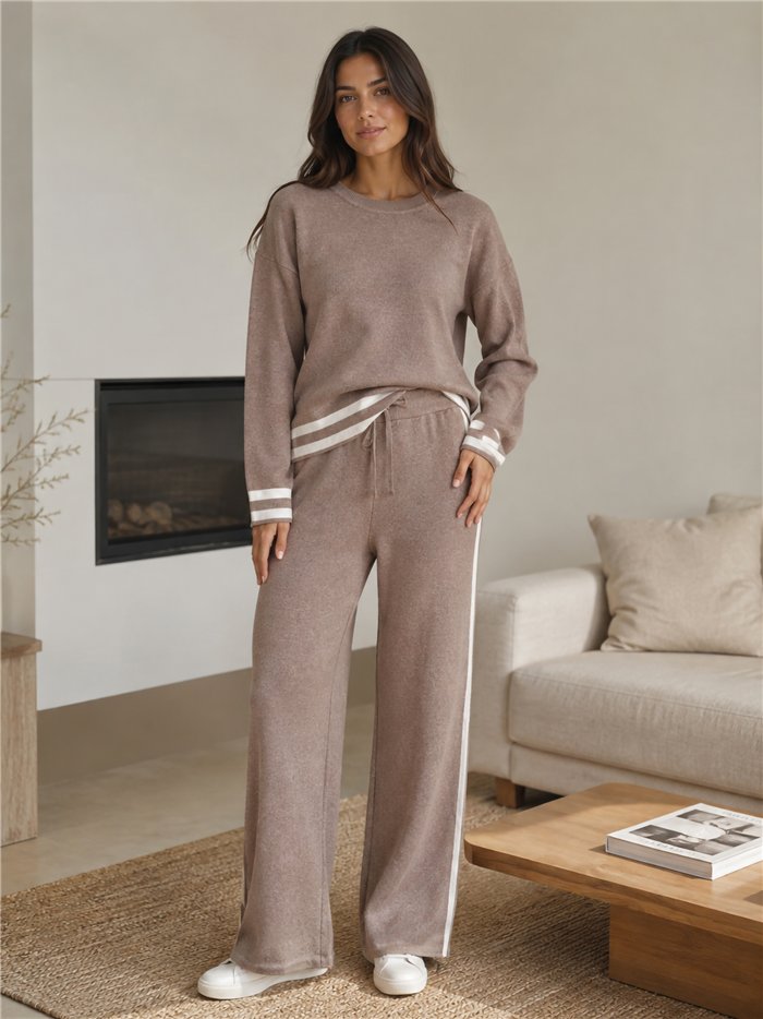 Conjunto jersey amplio detalle rayas y pantalón
