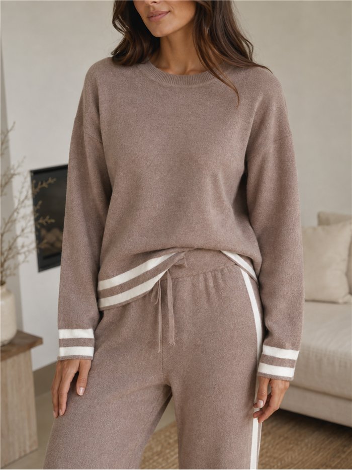 Conjunto jersey amplio detalle rayas y pantalón