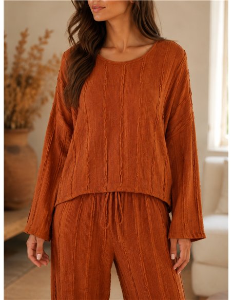 Set aus locker sitzender, strukturierter Bluse und Hose in Übergröße