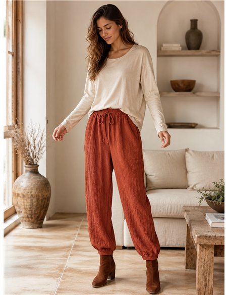 Pantalón jogger textura relieve