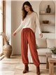 Pantalón jogger textura relieve