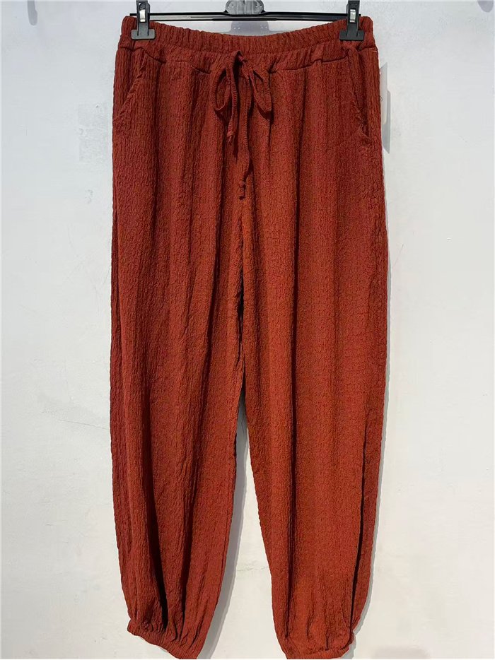 Pantalón jogger textura relieve