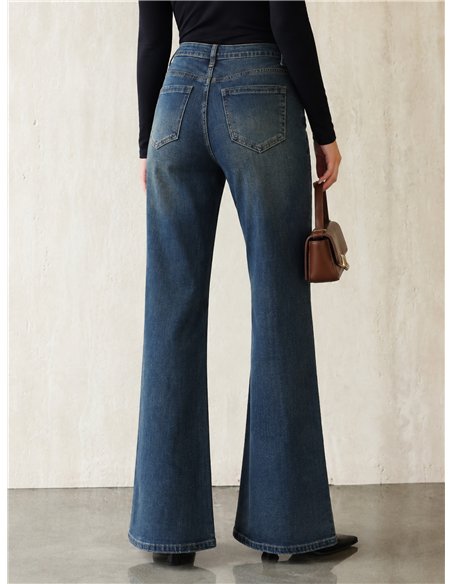 Jeans flare lavado azul