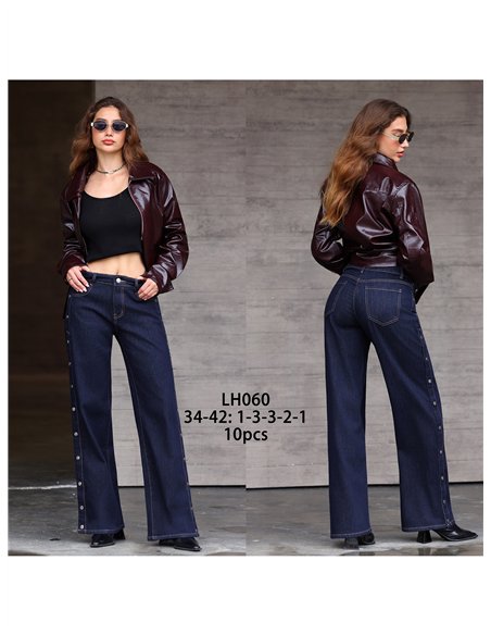 Weit geschnittene Jeans mit seitlichen Knöpfen