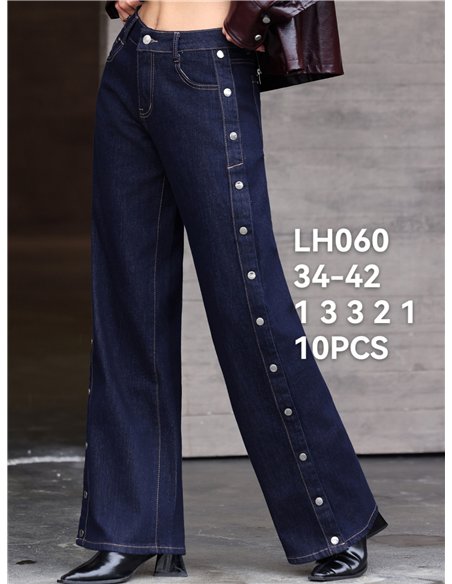 Weit geschnittene Jeans mit seitlichen Knöpfen