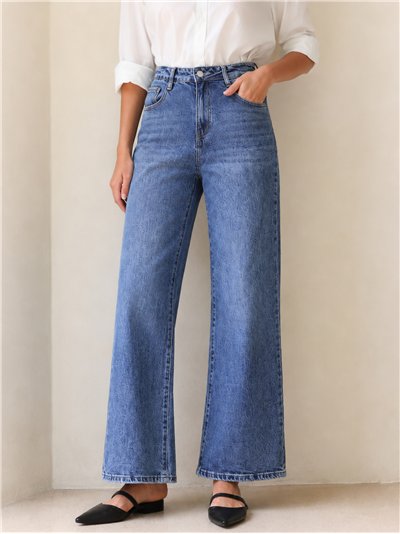 Jeans wide leg estrella trasera con strass