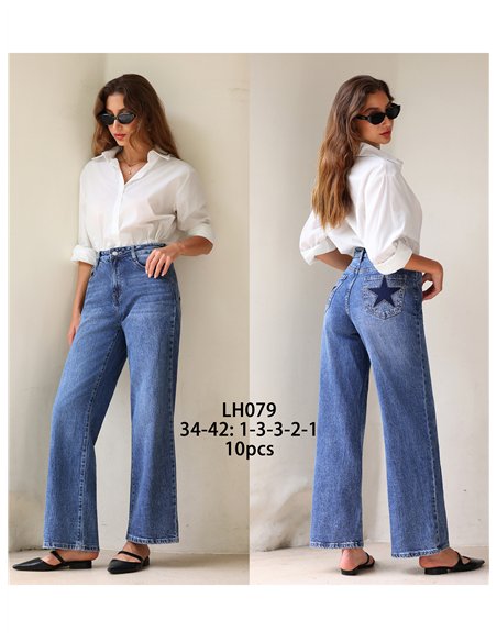 Jeans wide leg estrella trasera con strass