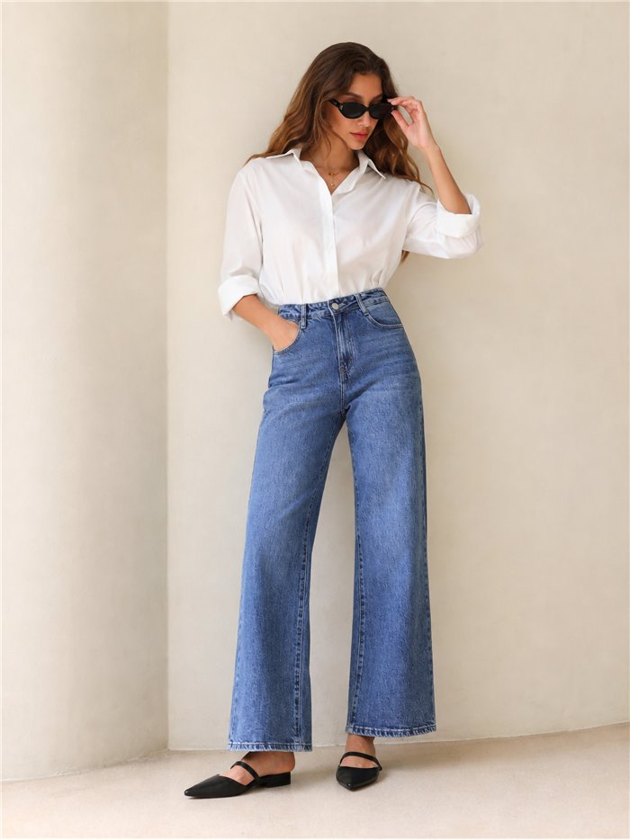 Jeans wide leg estrella trasera con strass