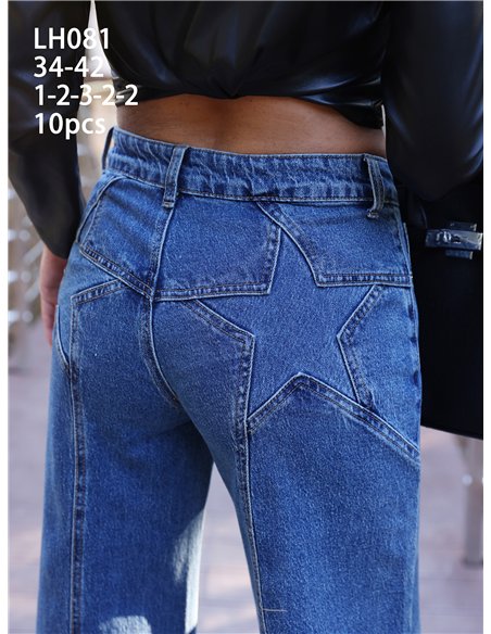 Weit geschnittene Jeans mit sternförmigen Taschen