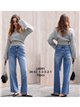 Jeans wide leg ojales decorativos