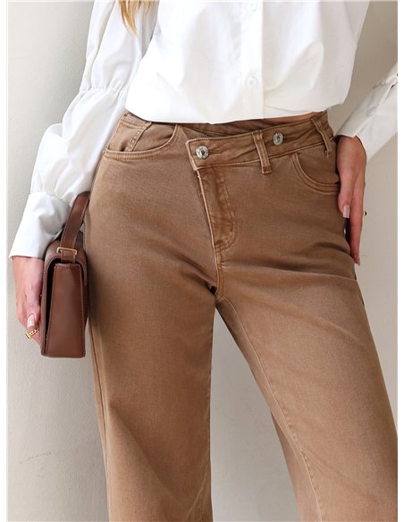 Jeans wide leg camel cintura cruzada