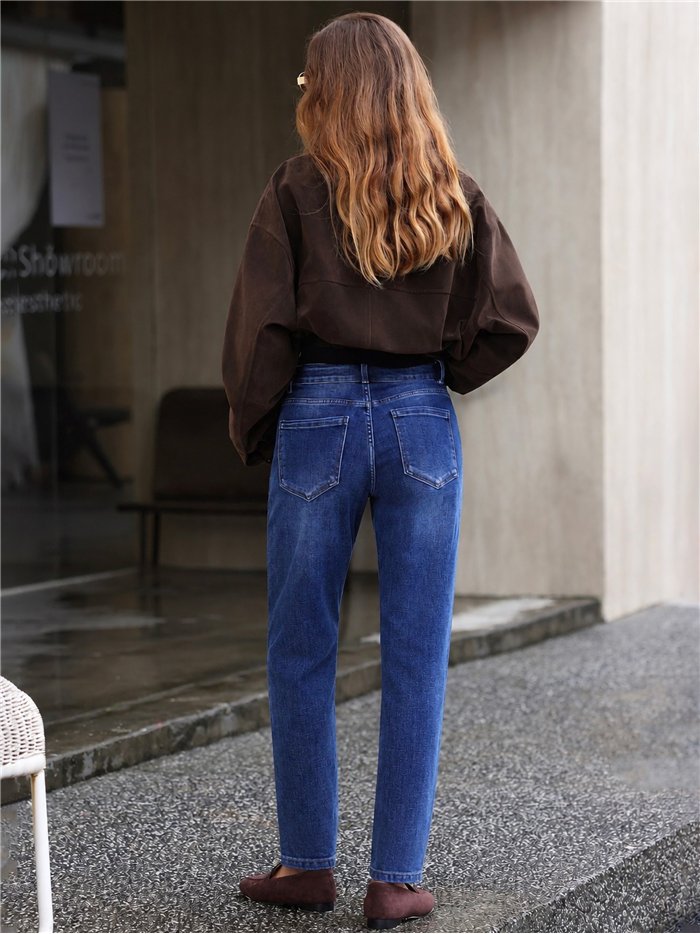 Jeans mom fit bajo vuelto
