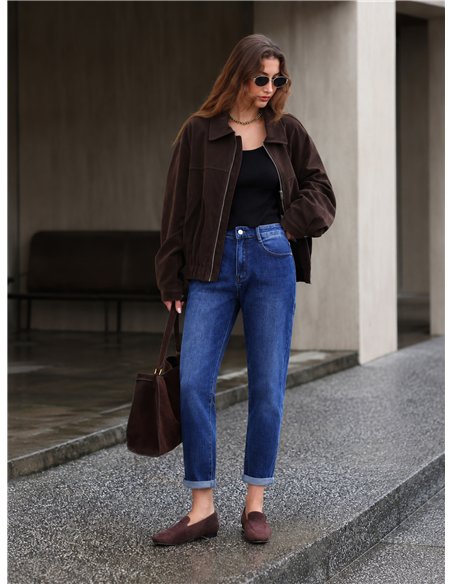 Jeans mom fit bajo vuelto