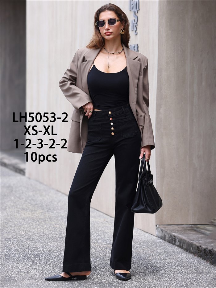 Jeans wide leg negros bolsillos parche y botones multicolor