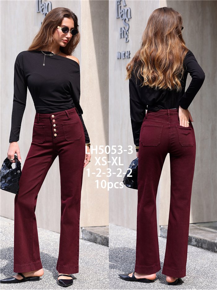 Jeans wide leg burdeos bolsillos parche y botones multicolor