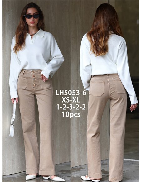Jeans wide leg beige bolsillos parche y botones multicolor