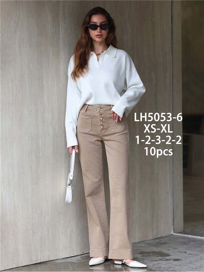 Jeans wide leg beige bolsillos parche y botones multicolor