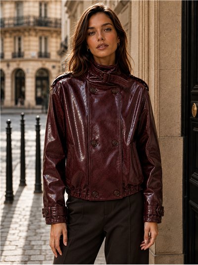 Chaqueta efecto piel doble botonadura