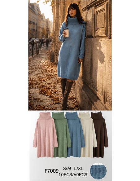 Strickkleid mit hohem Kragen