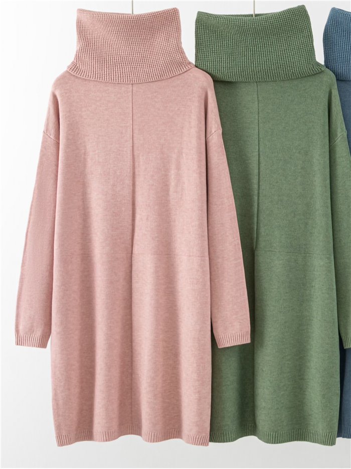 Strickkleid mit hohem Kragen