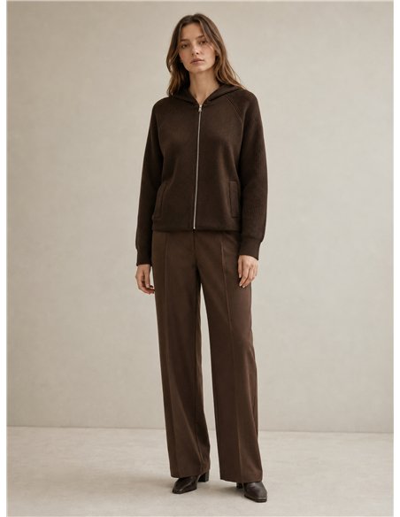 Chaqueta de punto capucha y bolsillos