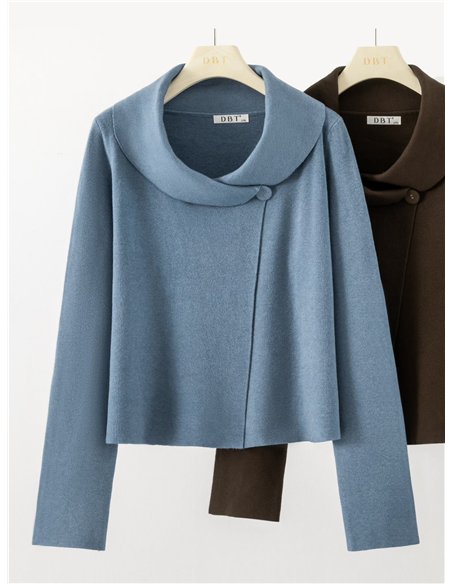 Chaqueta corta cuello envolvente