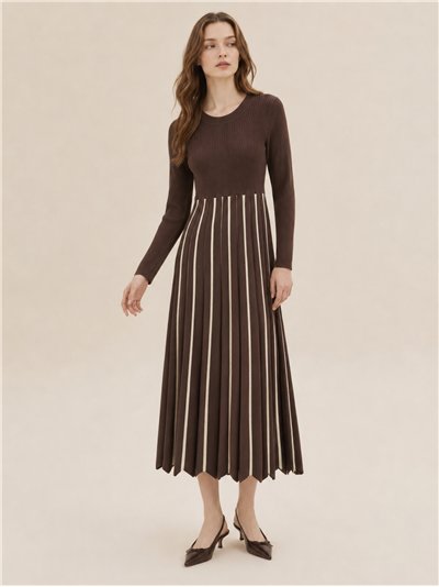 Strickkleid in Midi-Länge mit Faltenrock