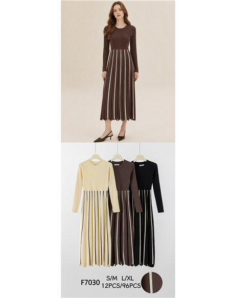 Strickkleid in Midi-Länge mit Faltenrock