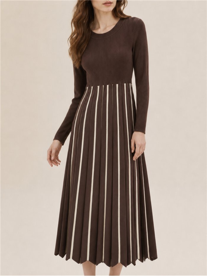 Strickkleid in Midi-Länge mit Faltenrock