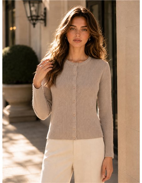 Gerippte Strickjacke mit Rundhalsausschnitt