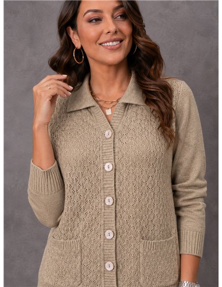 Cardigan testurizzato con collo a revers