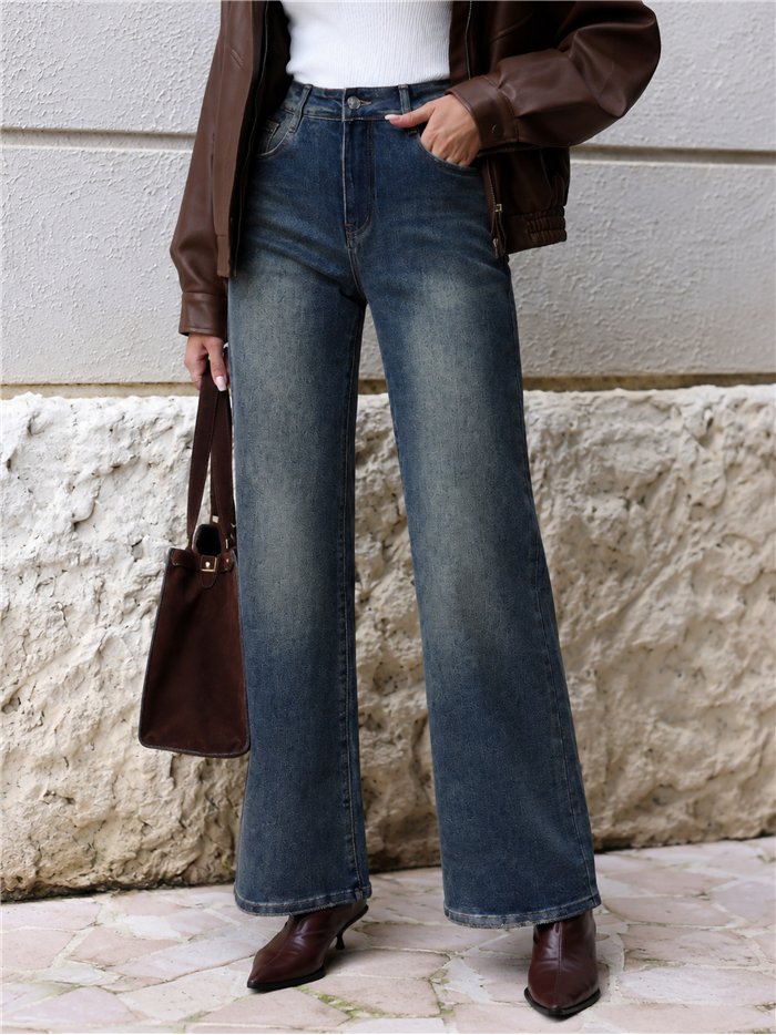 Weit geschnittene Jeans mit Wascheffekt und Bund