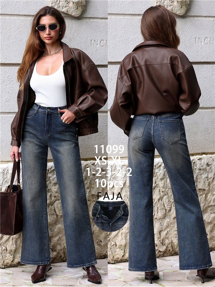 Weit geschnittene Jeans mit Wascheffekt und Bund