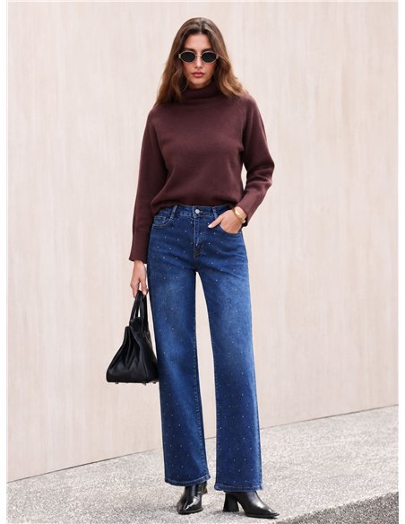 Calça jeans de perna larga com tachas