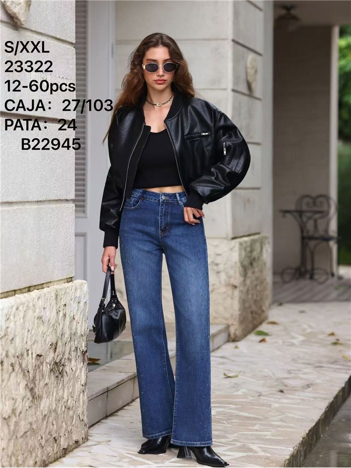 Jeans mit geradem Bein und Strasssteinen