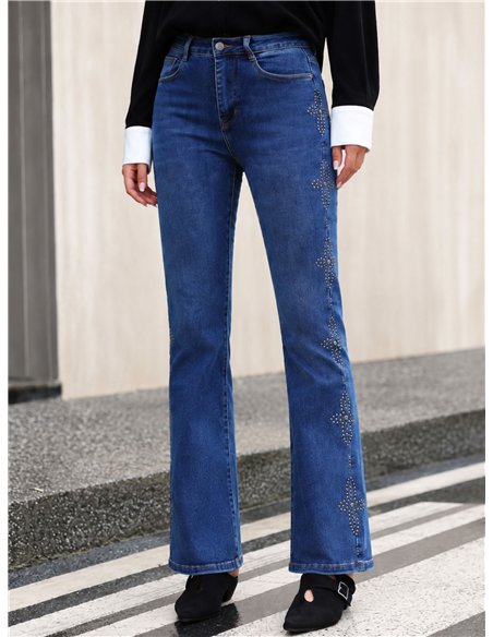 Jeans flare tachas lateral