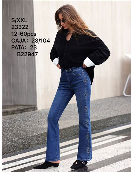 Jeans flare tachas lateral
