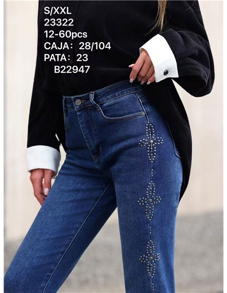 Jeans flare tachas lateral